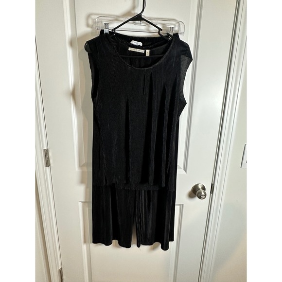 2 piece Womens Black Pleated Wide Leg Pants and Shirt Elastic Waist Size M/L - Picture 2 of 5